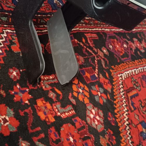 یک دورفرمانم اسپرت پراید و قاب کیلومتر نورانی پراید و کنسول وسط پراید نو و محافظ گوشی ماشین و طرح سینه جلوی پراید