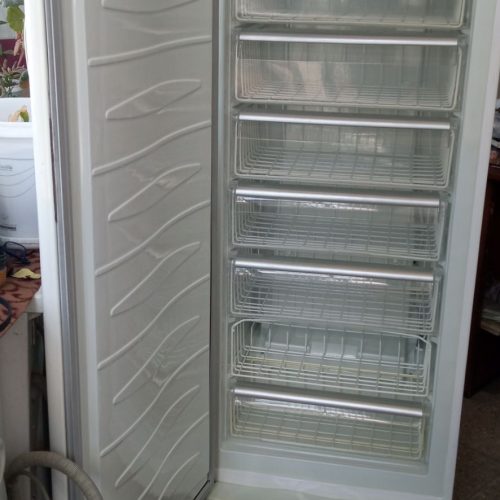 دو عدد یخچال سالم وتمیز