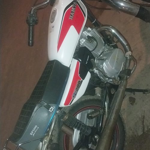 موتورسیکلت همتاز‌ 200cc