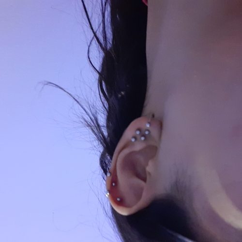 پیرسینگ کار