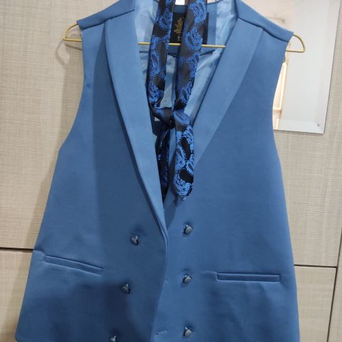 کت تک ،ژیله و کراوات