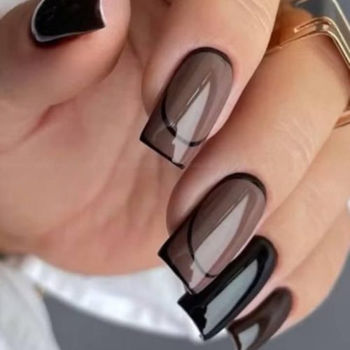 کاشت ناخن (تخفیف ویژه)