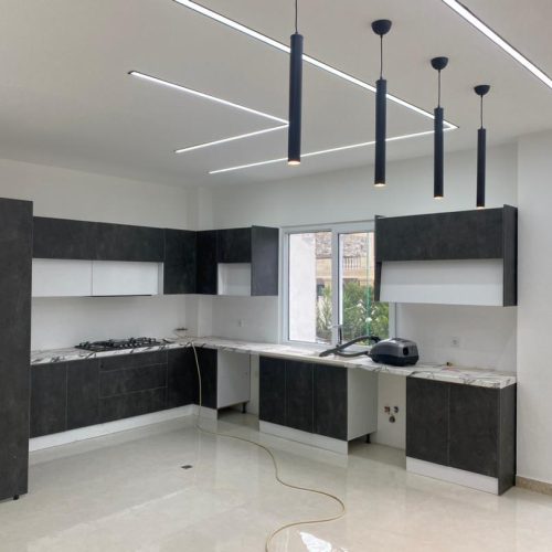 ویلا فروشیزمین 253متر بنا230متر سه خوابه مستر شمال جنوبی انشعابات نصب  سند ،جواز، پایان کار