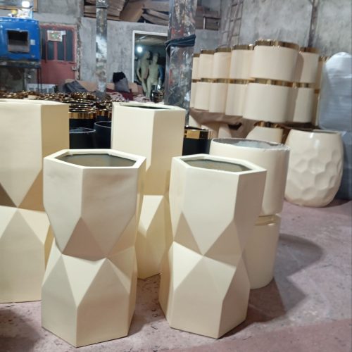برترین تولیدکننده گلدان های فایبرگلاس