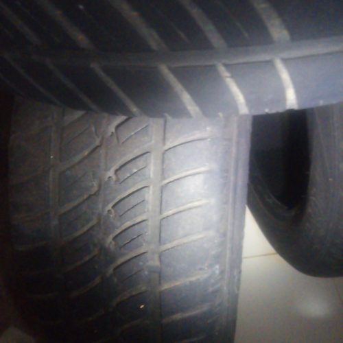 4حلقه لاستیک یزدتایر70 %195 /60 /15