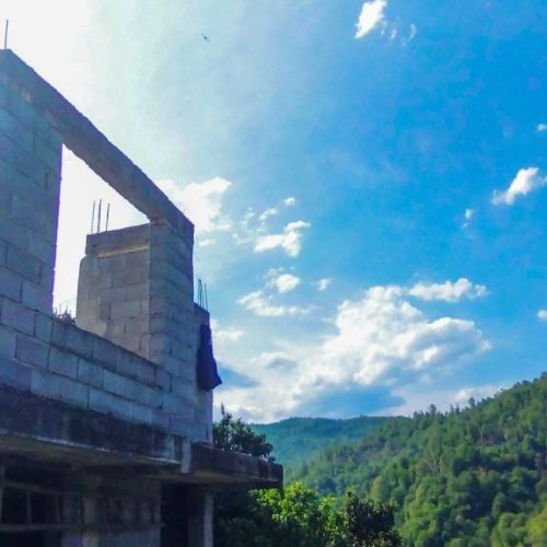 بنای نیمه ساخت به همراه 250 متر زمین