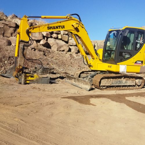 مینی بیل همراه پیکور در مشهد قوچان و خراسان شمالی