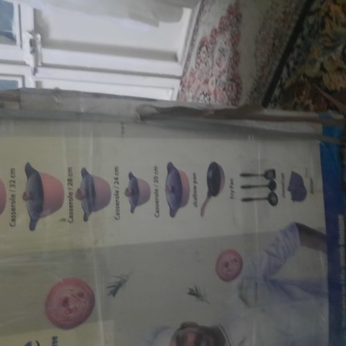 ظروف چهارده پارچه .یونیک اصل آلمانی به شرط مهر برجسته زیر ظروف