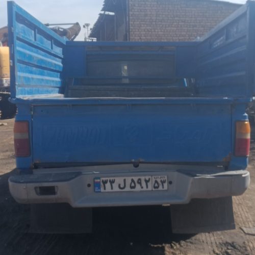 ماشین سالم چند لکه رنگی داره ولی فنی سالم