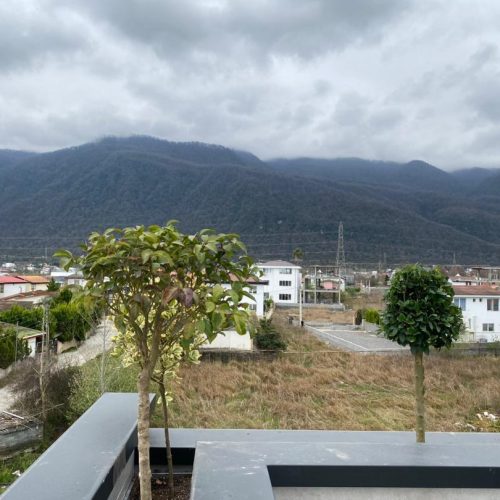 ویلا فروشیزمین 253متر بنا230متر سه خوابه مستر شمال جنوبی انشعابات نصب  سند ،جواز، پایان کار