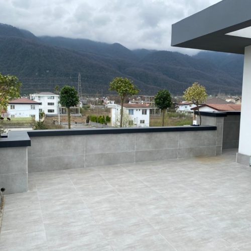 ویلا فروشیزمین 253متر بنا230متر سه خوابه مستر شمال جنوبی انشعابات نصب  سند ،جواز، پایان کار