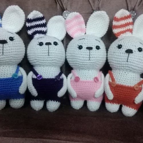 عروسک خرگوش دست بافت