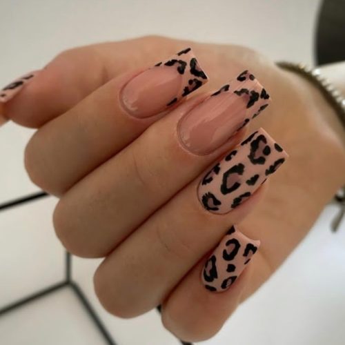 کاشت رایگان ناخن