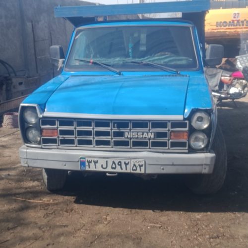 ماشین سالم چند لکه رنگی داره ولی فنی سالم