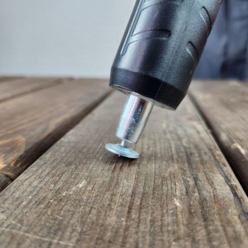 دستگاه میخ کوب دستی  قابل استفاده روی بتن ،سیمان و فولاد