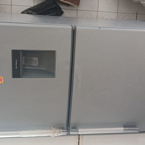 یکعدد یخچال فریزر جنرال در حد نو