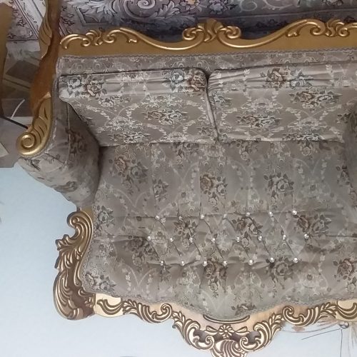 مبل دسته دوم 7 نفره و میز نهار خوری 4 نفره و 3 میز عسلی