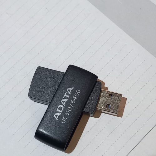 فلش 64 گیگ مدل ADATA