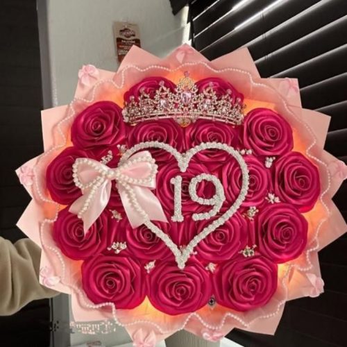 دسته گل و باکس روبانی