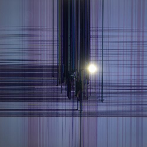 ضربه به صفحه تلوزیون