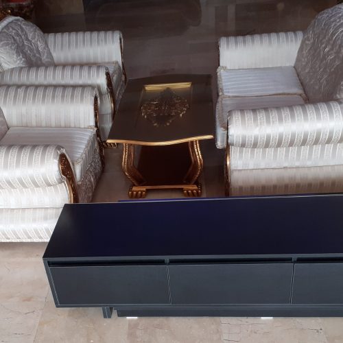 مبلمان بامیز و میز تلویزیون تخت خاب درحد نو فوری