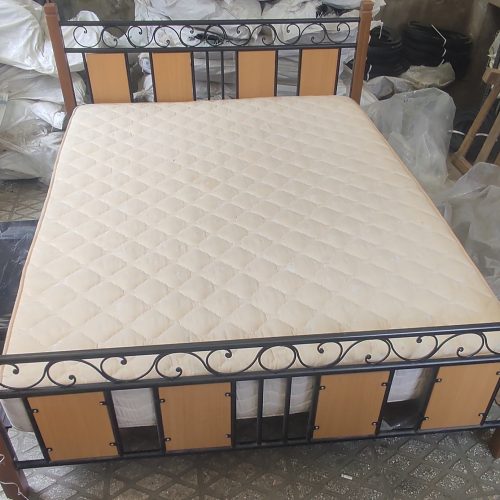 تخت خواب دونفره کاملا سالم