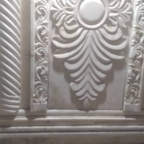 سنگ کار طرح و ابزار { نماهای رومی } هستم .