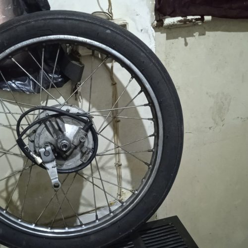 چرخ جلو موتورسیکلت هندا125