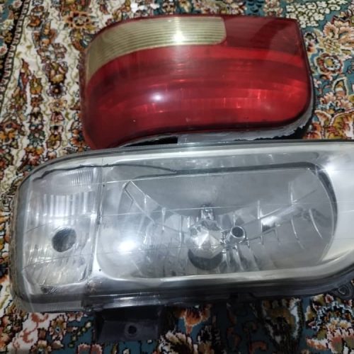 لوازم استوک پراید کمک وفنر جعبه فرمان چراغ جلو وعقب سنسور کیلومتر وسک دس و….غیره