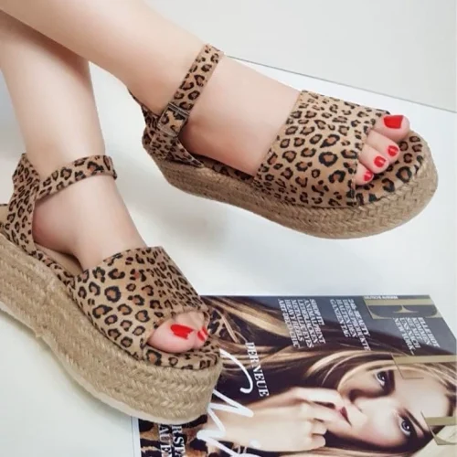 تعدادی صندل نو