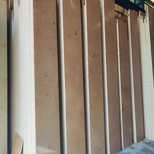 شهر سنگ احمد تراورتن نما و مرمریت[ نقد و چک]