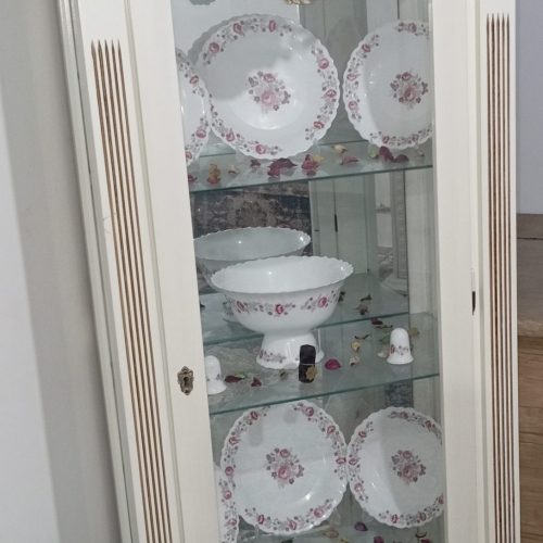 بوفه و ساعت