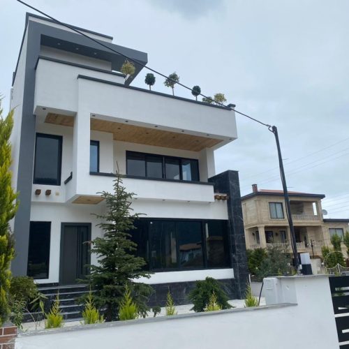 ویلا فروشیزمین 253متر بنا230متر سه خوابه مستر شمال جنوبی انشعابات نصب  سند ،جواز، پایان کار