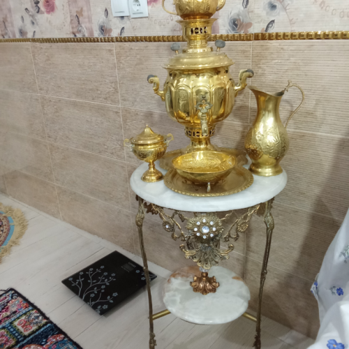 ست‌سماور‌برنجی‌ومیز‌برنجی