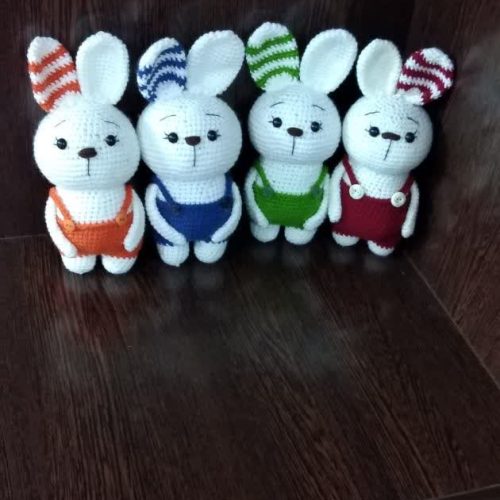 عروسک خرگوش دست بافت