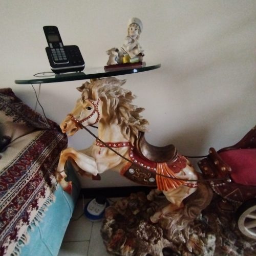 دکوری و میز تلفن