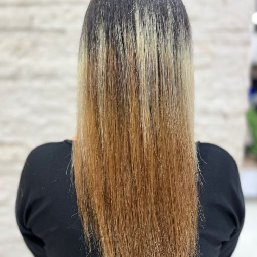 ارائه ی تمام خدمات زیبایی مو با بهترین متریال و قیمت مناسب انجام میشود🥰