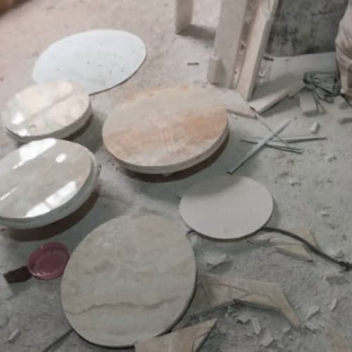 سنگ کار طرح و ابزار { نماهای رومی } هستم .