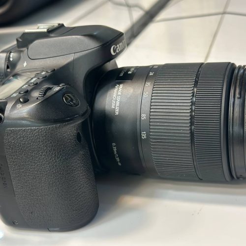 دوربین کانن 80d با لنز 18-135