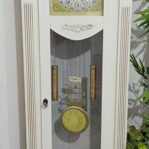 بوفه و ساعت