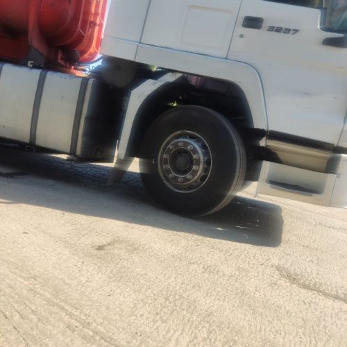 کامیون کشنده