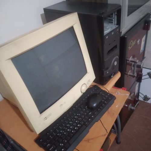 کامپیوتر سیستم کامل موس،کیبورد،کیس،مانیتور