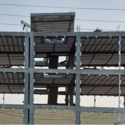 جوشکار ساختمان نبشی کشی والپوست وادار منقطع به صورت کشویی وتلسکوپی ساخت و نصب قاب پنجره درب وهمچنین اجرای سقف سبک به صورت یک شیب ودوشیب ساخت و نصب نرده وغیره