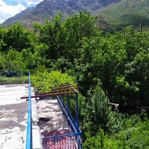 اقامتگاه دو خوابه داخل باغ پاوه روستای داریان
