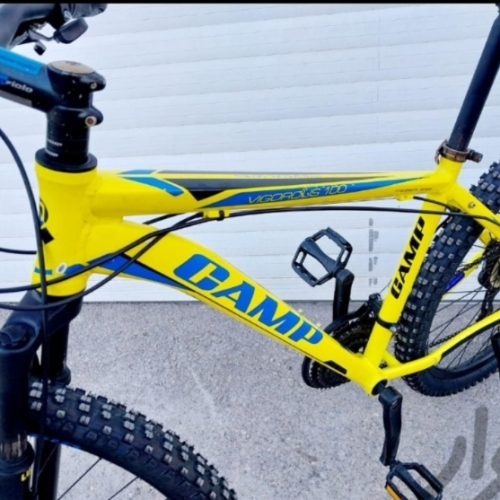 دوچرخه تمیزیه پول لازم دارم واس همین میفروشم کاملا تمیز بدون ایزاد