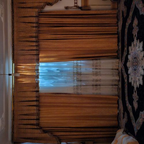 پرده سلطنتی بسیار تمیز ونو