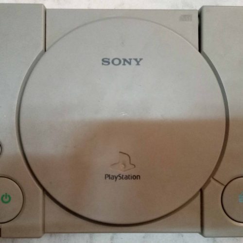 فروش یکدستگاه پلی استیشن وان با تعدادی بازی به همراه جعبه و ملزومات