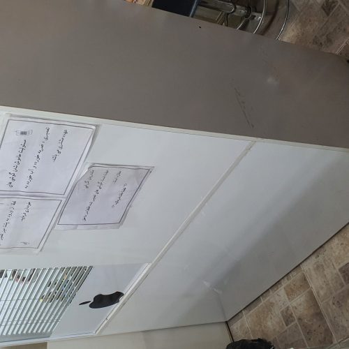 ویترین و میز دکور