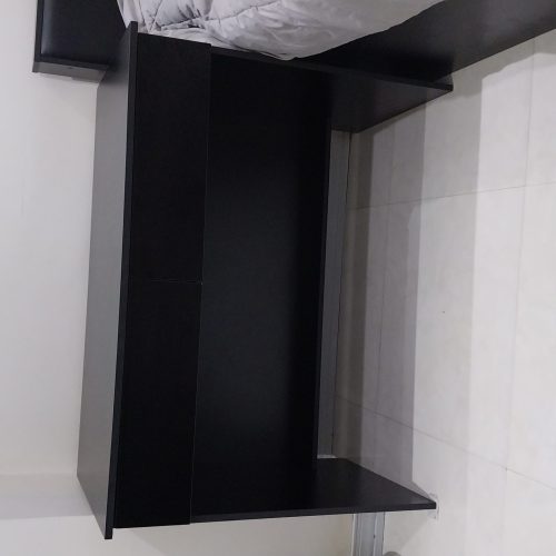 میز تحریر و اداری