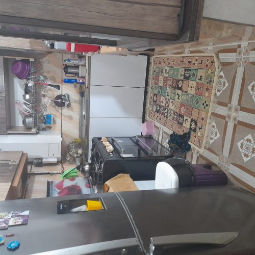 به پولش احتیاج دارم  واگنه خونه خیلی خوبیه